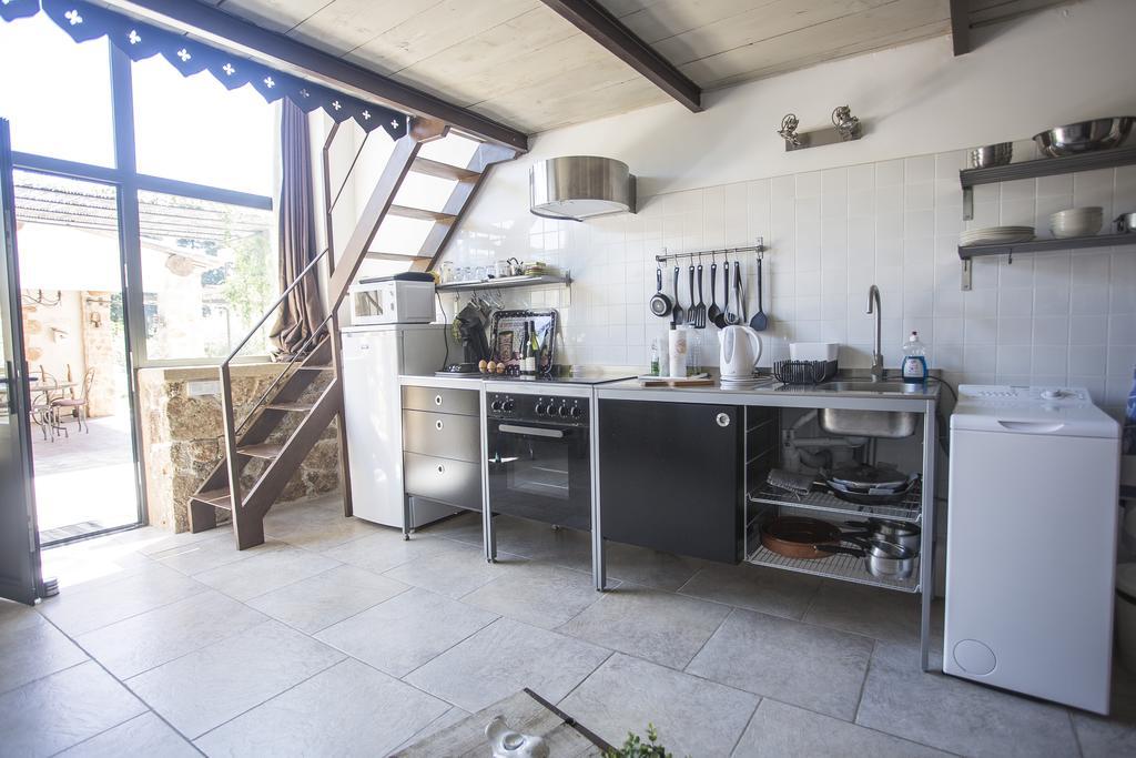 Appartement Dans Mas Provencal Grans Экстерьер фото
