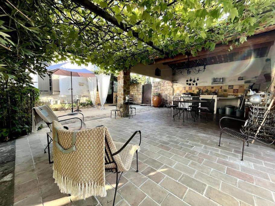 Appartement Dans Mas Provencal Grans Экстерьер фото