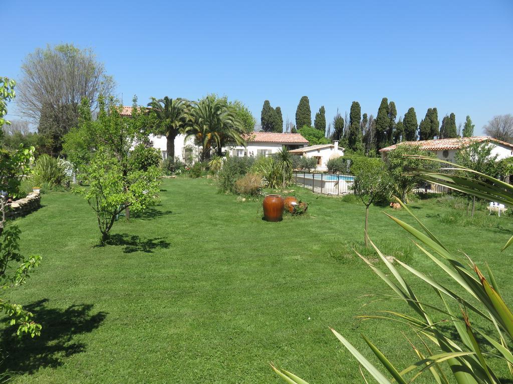 Appartement Dans Mas Provencal Grans Экстерьер фото
