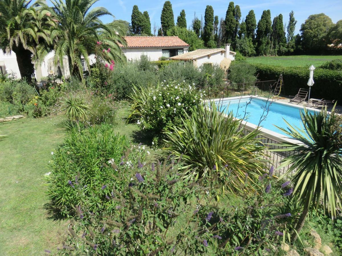 Appartement Dans Mas Provencal Grans Экстерьер фото